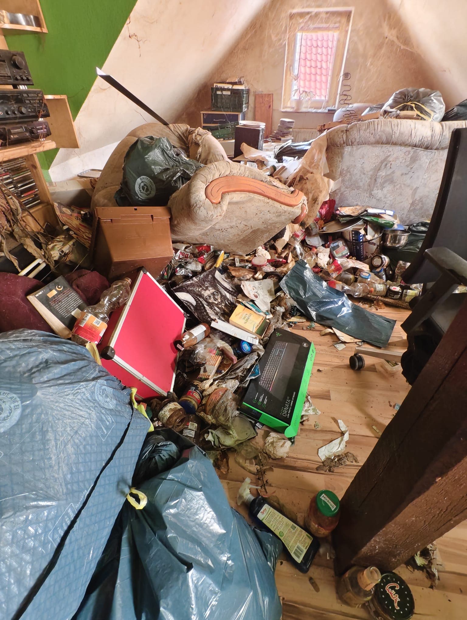 Decluttering & Clearance